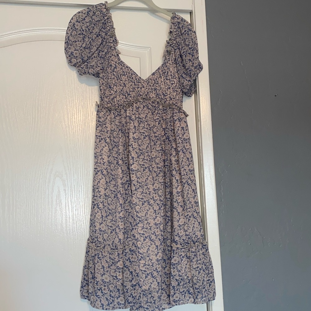 Puff sleeve, baby doll dress